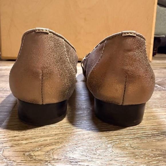 Naturalizer Loafers EUC - Picture 4 of 11